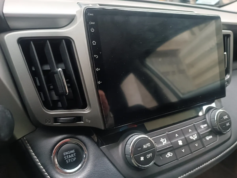 Установка штатной магнитолы Carmedia на android для Toyota RAV4 (XA40) (2012-2019)