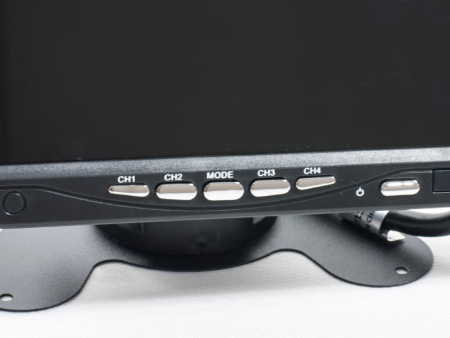 Автомобильный монитор 7" со встроенным квадратором для установки на приборную панель AVS4715BM