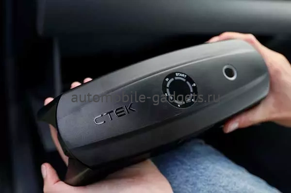 Пуско-зарядное устройство CTEK CS FREE с встроенным бустером для автомобильных аккумуляторов