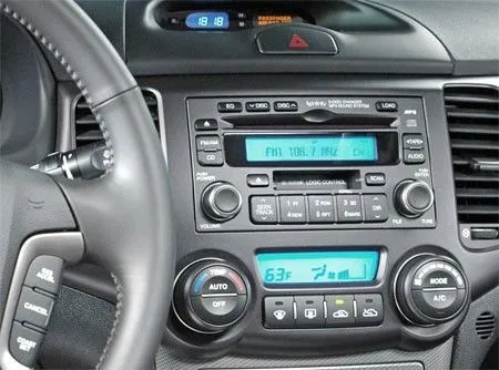 Штатная магнитола Kia Magentis 2, Optima 2 2005-2010 OEM RK9-1386 на Android 10 (CarPlay, AHD, 1/32)