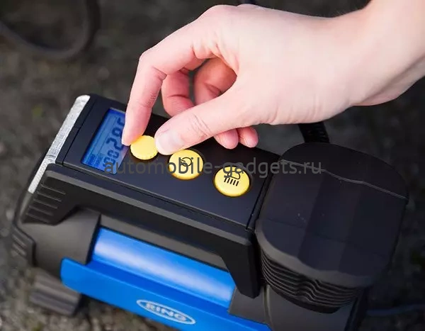Компрессор автомобильный автоматический Ring Automotive RAC820 12В со светодиодным фонарем Компрессор автомобильный автоматический Ring Automotive RAC820 12В со светодиодным фонарем