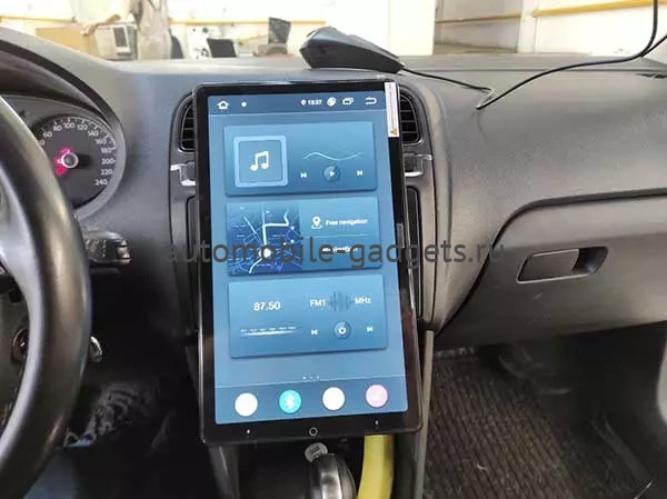 Carmedia OL-9903-2D-RLX (вертикально-поворотный экран) магнитола для Volkswagen Polo 2009+ на Android 10 с 4Гб, DSP