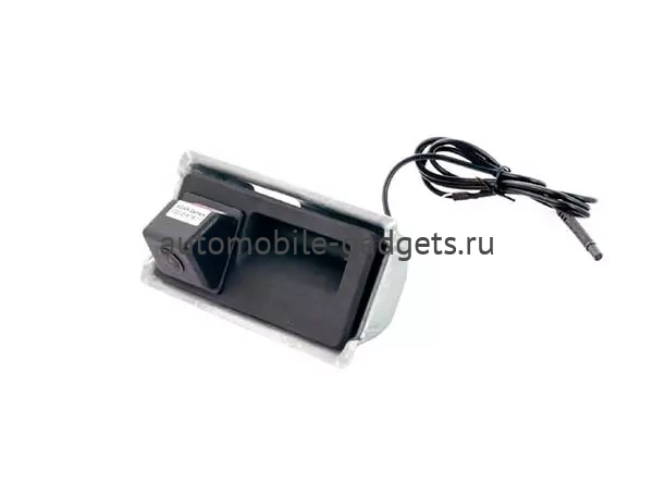 Incar VDC-069 Камера заднего вида для Volkswagen Golf Plus, Passat, Tiguan, Touareg, Touran (2005-2019) Incar VDC-069 Камера заднего вида для Volkswagen Golf Plus, Passat, Tiguan, Touareg, Touran (2005-2019)