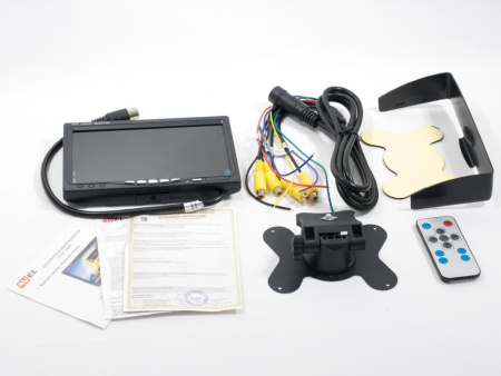 Автомобильный монитор 7" со встроенным квадратором для установки на приборную панель AVS4715BM