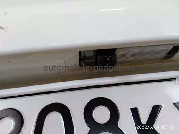 Штатная камера заднего вида Pleervox PLV-CAM-LOG для Renault Logan, Sandero 2014+ Штатная камера заднего вида Pleervox PLV-CAM-LOG для Renault Logan, Sandero 2014+