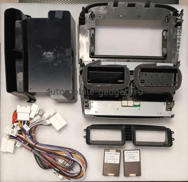 Штатная магнитола Lexus LS 430, Toyota Celsior 2000-2006 12,3 дюйма Carmedia KP-1263-OL-1051-Q на Android 12 (4G-SIM, 6/128, DSP, QLed) Mercedes Style