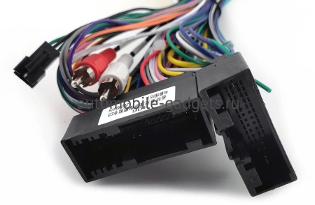 Штатная магнитола Canbox L-Line 4169-9-1743 для Ford Taurus 2012-2019 (черная) на Android 10 (4G-SIM, 2/32, TS18, DSP, QLed)