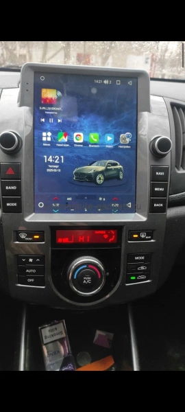 Штатное головное устройство Kia Cerato Koup 2 (2008-2013) Canbox (Tesla style) 9.7 дюймов 2/32 GT096-1312-226 на Android 10 (QLed, DSP, CarPlay)