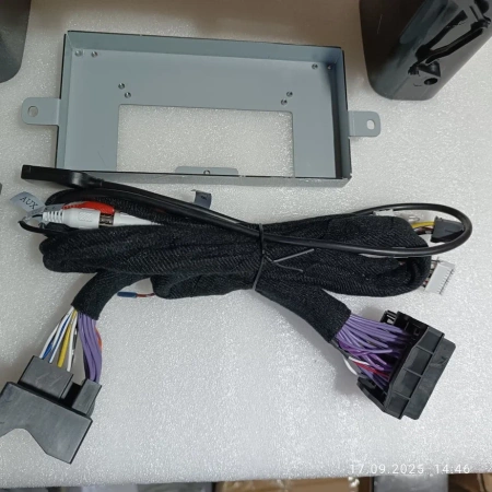 Штатная магнитола Mercedes ML, GL (W166, X166) 2011-2015 12,3 дюйма Carmedia KP-M1205FW-OL-1021-T-N45 на Android 13 (4G-SIM, 8/128, DSP, QLed) Mercedes Style