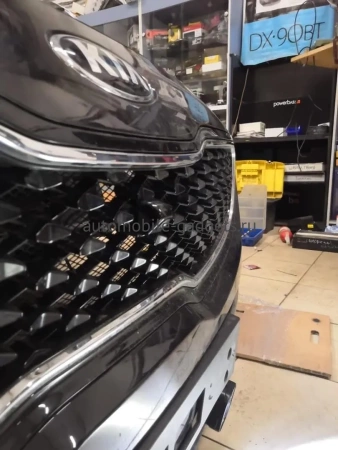 Универсальная камера переднего/ заднего вида с переключателем AHD/CVBS AVS330CPR980V для установки на вертикальную плоскость