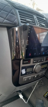 Штатная магнитола Toyota Ipsum (M20) 2001-2009 (Тип B, черная, глянцевая) Canbox EVO 2K 5833-9-3157 на Android 14 (4G-SIM, 16/512, DSP, QLed, AI, 360)