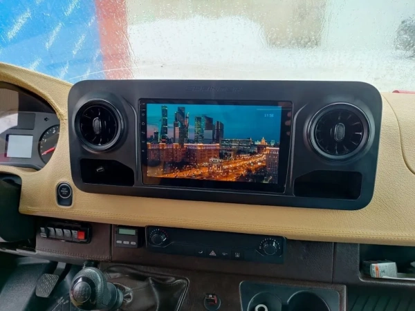 CarMedia SF-1021-PH-9009-6128-2K-TS20 штатная магнитола для Mercedes Sprinter 2018+ на Android 13 c 6GB, DSP, 4G