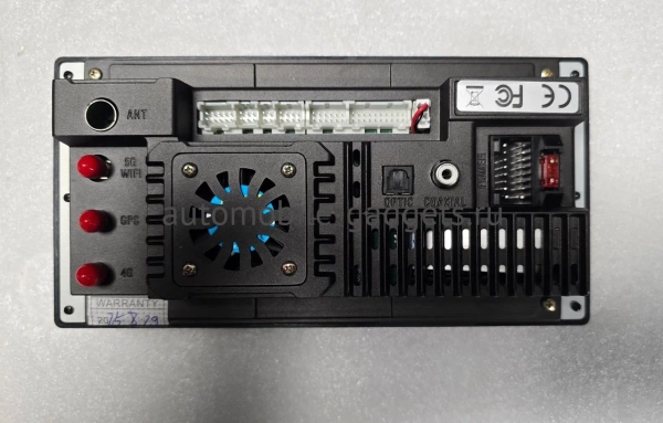 Carmedia MKD-6957-A7 штатная магнитола для Toyota (универсальная 200*100) на Android 14 c 4GB, DSP, CarPlay, 4G