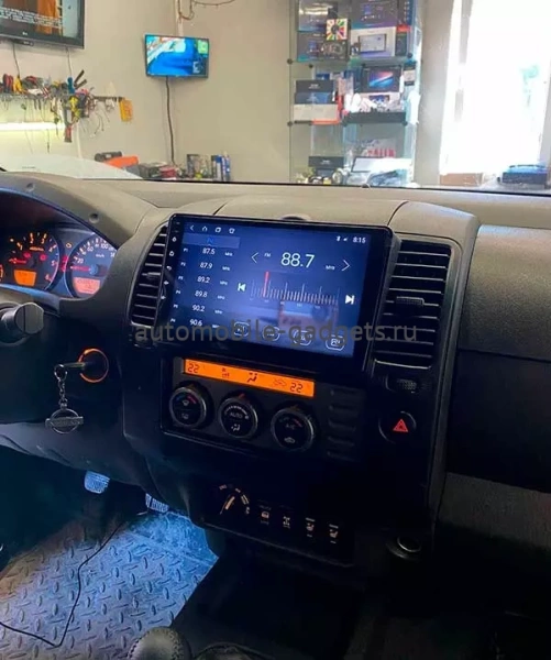 Parafar PF900Lite Штатная магнитола для Nissan Navara (D40) 2005-2010 на Android 10