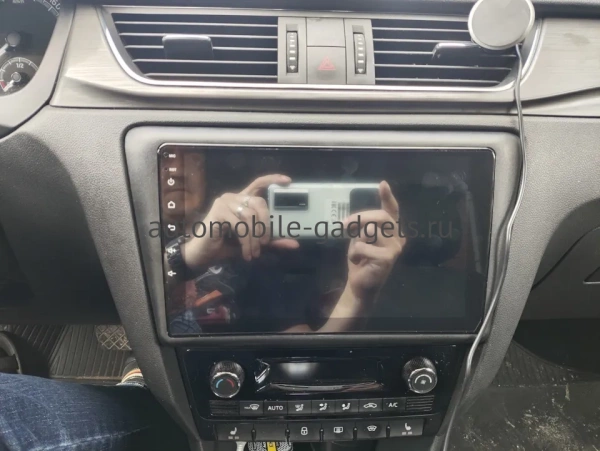 Skoda Rapid 2012-2020 OEM RK9-9417 на Android 10 (CarPlay, AHD, 1/32)