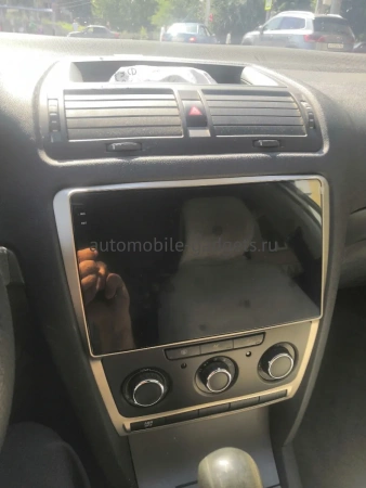 Штатная магнитола Canbox EVO 2K 5830-10-1216 для Skoda Octavia A5 2004-2013 (серебро) на Android 14 (4G-SIM, 12/256, DSP, QLed, AI, 360)