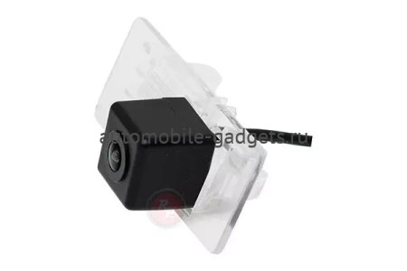 Камера заднего вида для SKODA Octavia A7 (2013+), Rapid (2012+), Superb (2013-2015), Yeti (2013-2017) RedPower VW189P Premium