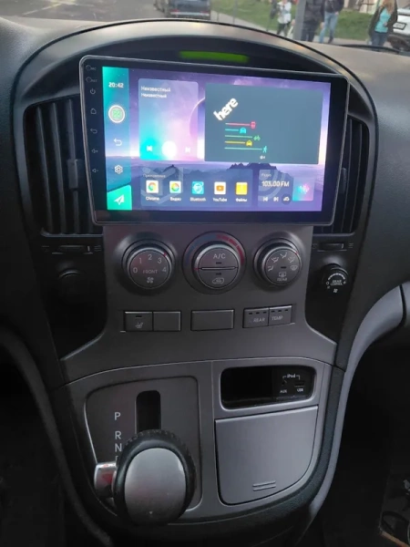 Штатная магнитола Canbox Logic-i3 5737-9-316 для Hyundai Grand Starex, H1 2 2007-2015 (серебро) на Android 11 (4G-SIM, 6/128, DSP, 360, QLed)