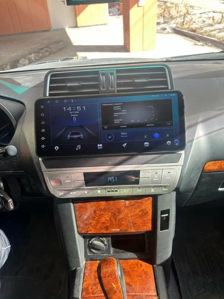 Штатная магнитола Toyota Land Cruiser Prado 150 2009+ 12,3 дюйма Carmedia KP-T1240FW-KP-13-6128-TS10 на Android 12 (4G-SIM, 6/128, DSP, QLed)