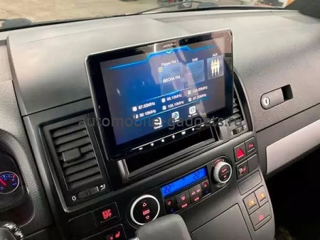 Alpine iLX-F903D Магнитола 1DIN с Apple CarPlay и Android Auto