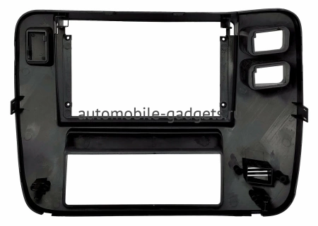 Штатное головное устройство Teyes X1 WIFI 2/32 9 дюймов RM-9-0231 для Nissan Patrol (Y61) 1997-2004 на Android 8.1 (DSP, IPS, AHD)