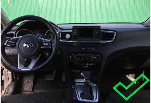 Штатная магнитола Canbox L-Line 4169-9-2751 для Kia Ceed 3 2018-2024 на Android 10 (4G-SIM, 2/32, TS18, DSP, QLed)