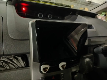 Штатная магнитола Toyota Noah 2 (R70), Voxy 2 (R70) 2007-2013 Canbox EVO 2K 5830-10-246 на Android 14 (4G-SIM, 12/256, DSP, QLed, AI, 360)