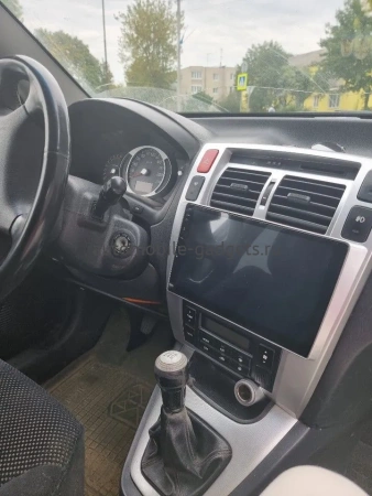 Hyundai Tucson 2004-2010 (серебряная) Canbox M-Line 4543-10-HY166T на Android 10 (4G-SIM, 2/32, DSP, QLed)