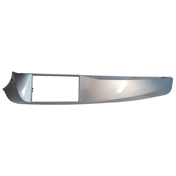 Штатное головное устройство Teyes CC3L WIFI 2/32 9 дюймов RM-9-011 для Alfa Romeo Giulietta 3 2010-2013 (глянцевый, серебристый) на Android 8.1 (DSP, IPS, AHD)