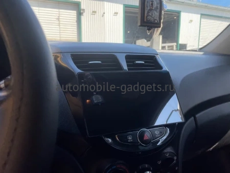 Штатная магнитола Hyundai Solaris, Accent 4 2010-2019 (черная, глянцевая) Canbox EVO 5810-9-0093 на Android 14 (4G-SIM, 4/64, DSP, QLed, AI, 360)