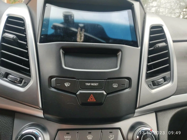 Магнитола в штатное место 2 din SsangYong Actyon 2, Korando 3 2013-2024 Canbox M-Line 9863-RP-SYACC-67 на Android 10 (4G-SIM, 2/32, DSP) (173х98)