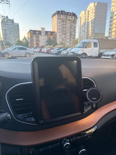 Штатное головное устройство Lada Vesta (NG) 2022-2025, Aura 2024-2025 Teyes TPRO 2 DS (Tesla style) 9.7 дюймов 4/64 RM-1312-195 на Android 10 (4G-SIM, DSP, QLed)