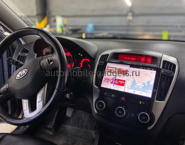 Штатная магнитола Canbox M-Line 4544-9-KI165N для Kia Ceed 2010-2012 (с климат-контролем) на Android 10 (4G-SIM, 2/32, DSP, QLed)