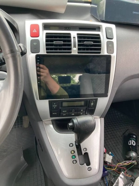 FarCar SD856-8/128-3037M (серебро) штатная магнитола для Hyundai Tucson 2004-2010 на Android 14 c 8Gb, DSP, 4G