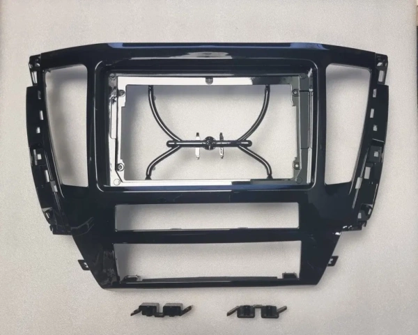 Carmedia EW-9638-2-Q (крутилки) штатная магнитола для Mitsubishi Pajero Sport 3, Montero Sport 3 2019+ на Android 12 c 6GB, DSP, 4G