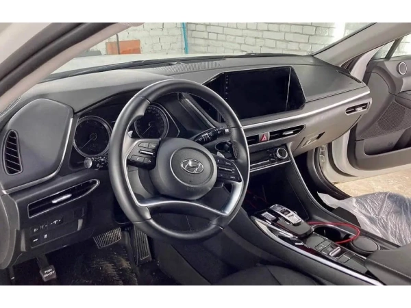 Штатная магнитола Canbox RS10-317 для Hyundai Sonata 8 (DN8) 2019-2023 на Android 10 (IPS, DSP, CarPlay)