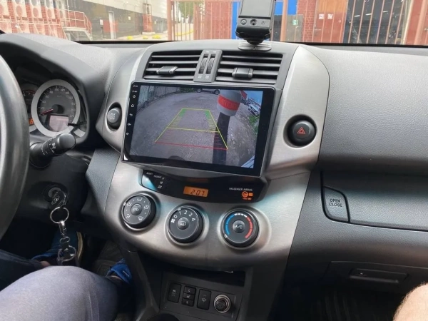 Carmedia OL-9688-Q-TS105 Штатная магнитола для Toyota RAV4, Vanguard (2006-2012) на Android 14 c 6GB, DSP, 4G