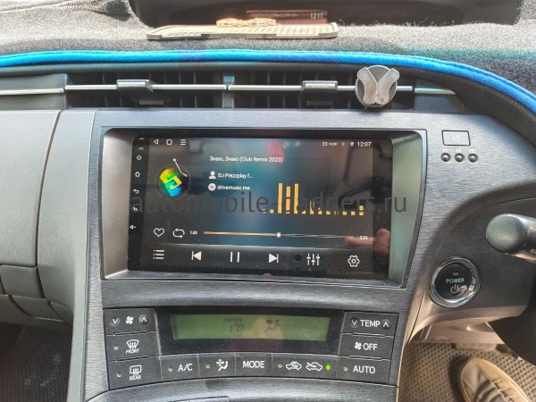 Штатная магнитола Canbox EVO 2K 5833-9-195 для Toyota Prius 3 (XW30) 2009-2015 (правый руль) на Android 14 (4G-SIM, 16/512, DSP, QLed, AI, 360)
