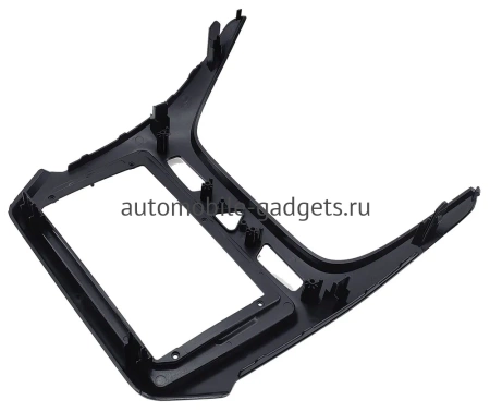 Штатное головное устройство Teyes CC2L PLUS 2/32 9 дюймов RM-9-408 для Ravon R4 2016-2020 (черный глянец) на Android 8.1 (DSP, IPS, AHD)