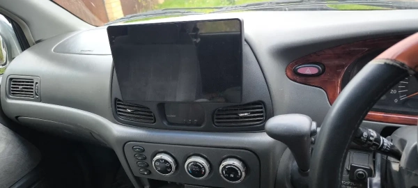 Штатная магнитола Toyota Town Ace Noah 1998-2001 Canbox Logic-i3 2K 5736-10-0555 на Android 11 (4G-SIM, 8/256, DSP, 360, QLed)