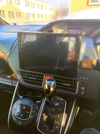 Штатная магнитола Toyota Esquire, Voxy 3 (R80), Noah 3 (R80) 2014-2022 (для замены ма-лы 250*150) Canbox GT10-0633 2/32 на Android 10 (IPS, DSP, CarPlay)