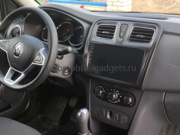 Штатная магнитола Renault Logan 2, Sandero 2 (Stepway) 2012-2022 Canbox M-Line 4544-9-3010 на Android 10 (4G-SIM, 2/32, DSP, QLed)