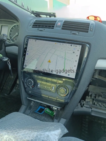 Штатная магнитола Canbox Logic-i3 5738-10-1217 для Skoda Octavia A5 2004-2013 (черная, матовая) на Android 11 (4G-SIM, 6/128, DSP, 360, QLed)