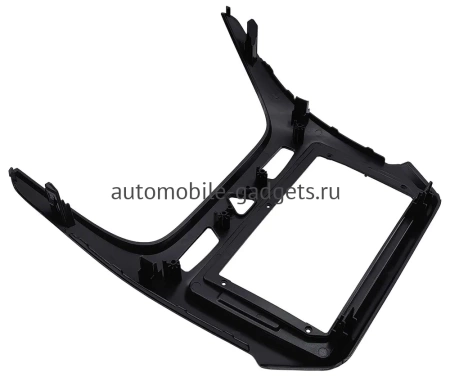 Штатное головное устройство Teyes CC2L PLUS 2/32 9 дюймов RM-9-408 для Ravon R4 2016-2020 (черный глянец) на Android 8.1 (DSP, IPS, AHD)