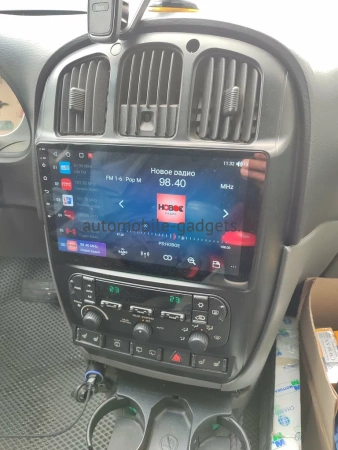 Штатная магнитола Chrysler Grand Voyager 4, Voyager 4 2000-2008 Canbox M-Line 4541-10-1142 на Android 10 (4G-SIM, 4/64, DSP, QLed)