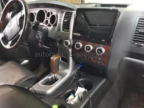 Штатная магнитола Toyota Sequoia 2, Tundra 2 2007-2022 Canbox M-Line 4543-1062 на Android 10 (4G-SIM, 2/32, DSP, QLed) (без усилителя JBL)