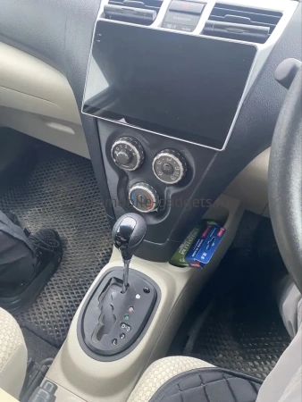 Штатная магнитола Toyota Belta, Vios, Yaris sedan 2005-2012 (серебряная) Canbox Logic-i3 2K 5733-9-1656 на Android 11 (4G-SIM, 6/128, DSP, 360, QLed)