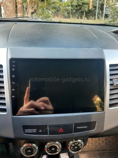 Штатная магнитола Citroen C-Crosser 2007-2013 Canbox Logic-i3 5737-9-004 для авто с Rockford на Android 11 (4G-SIM, 6/128, DSP, 360, QLed)