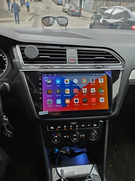 Штатная магнитола Volkswagen Tiguan 2 2016-2023 Canbox M-Line 4543-10-1122 на Android 10 (4G-SIM, 2/32, DSP, QLed)