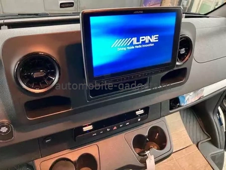 Alpine iLX-F903D Магнитола 1DIN с Apple CarPlay и Android Auto